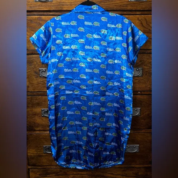 NWOT! Concepts Sport Florida Gators Silky Buttoned Pajama Nightshirt - Image 3