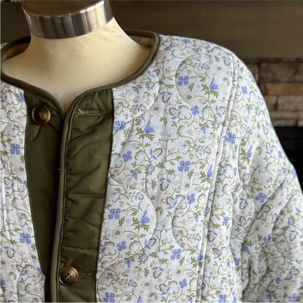 Anthropologie Tan Floral Reversible Quilted Puffer Jacket - Image 8