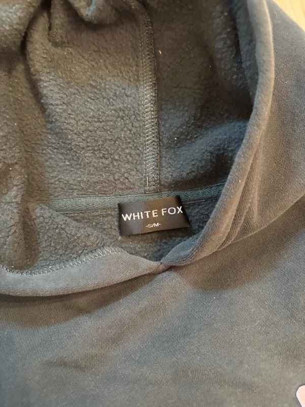 White Fox Sweatshirt and Jogger Set - Image 10