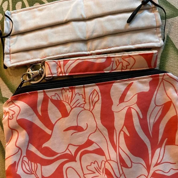 Handmade Tropical Floral Pouch and Face Mask Set Coral Pink White Zippered Wristlet 2pc - Image 3