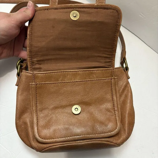 THE SAK Leather Crossbody Bag Pockets Tan Brown Adjustable Cane Ribbon Detail - Image 4