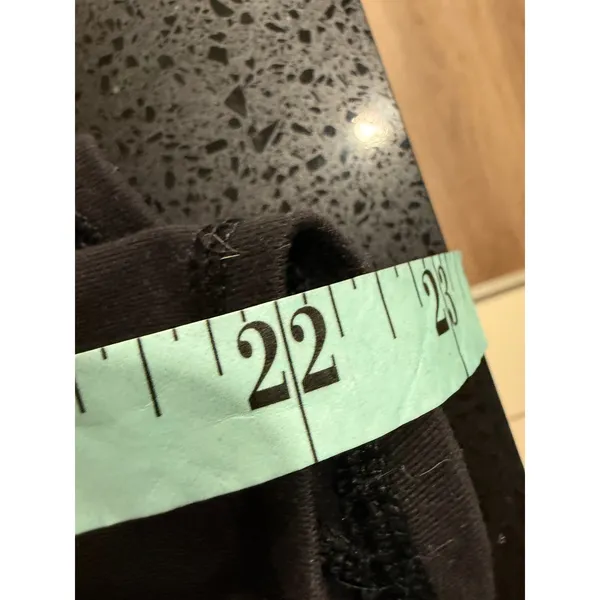 Lululemon Black High Rise Crop Leggings Athletic Athleisure‎ Size 2 - Image 6