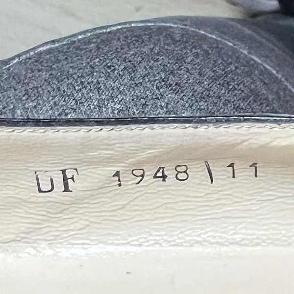 Salvatore Ferragamo Heels Womens Sz 8.5 NN Gray Leather Cap Toe Block Heel Italy - Image 8