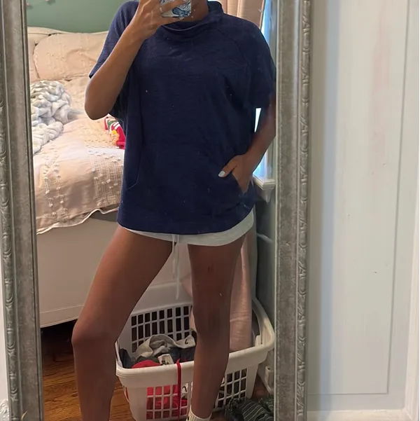 Old navy comfy shirt - Image 2
