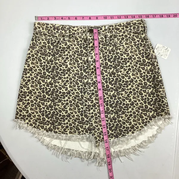Free People Animal Print Distressed Denim Mini Skirt Size 29 NEW! Retail $78 - Image 3