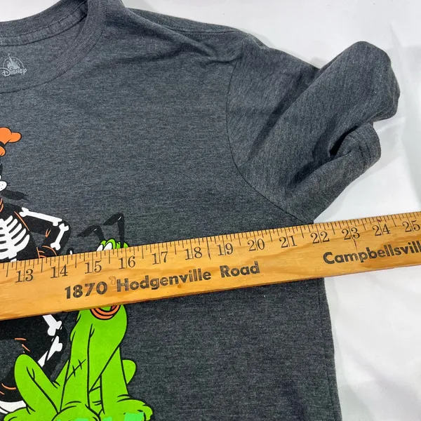 Disney Boo Crew Halloween Short Sleeve Tee W/Goofy & Gang Unisex L Gray Fun Time - Image 5