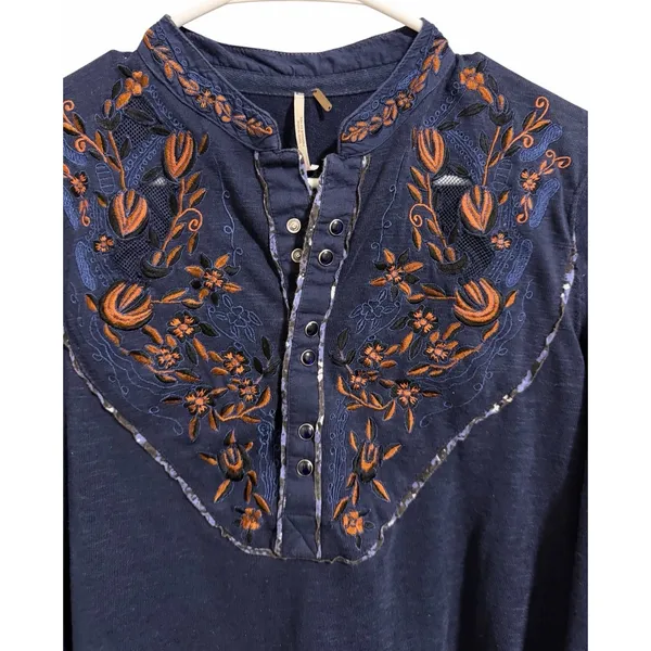 Free People Sundance Kid Embroidered Western Henley Top Navy Women's‎ Size XS - Image 3