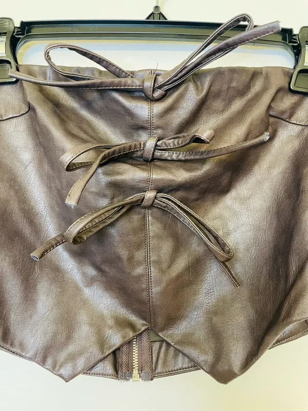 TIC TOC From Los Angeles Brown Faux Leather Tube Bow‎ Details Top Size L - Image 4