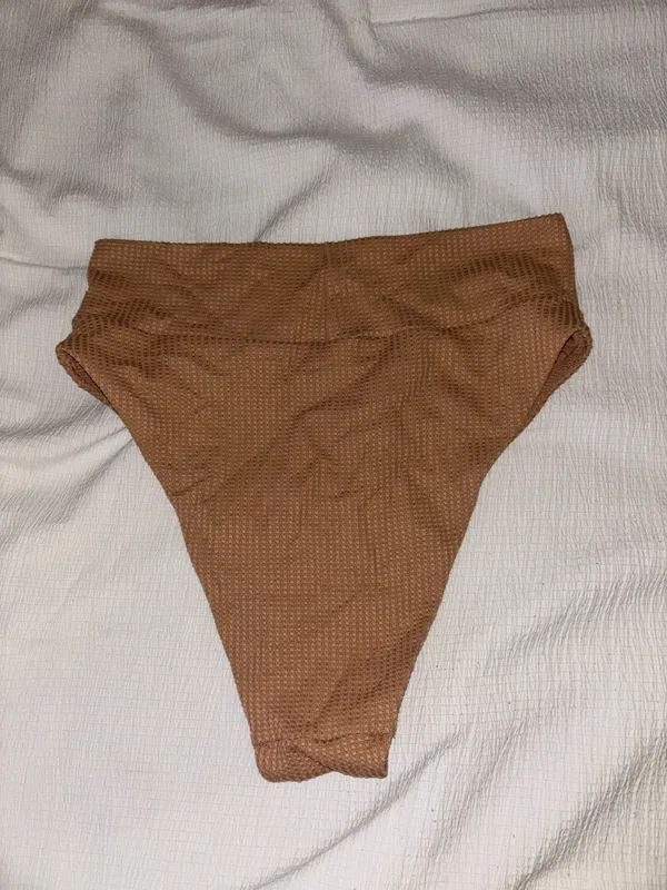 Aeria Bikini Bottoms Size M - Image 2