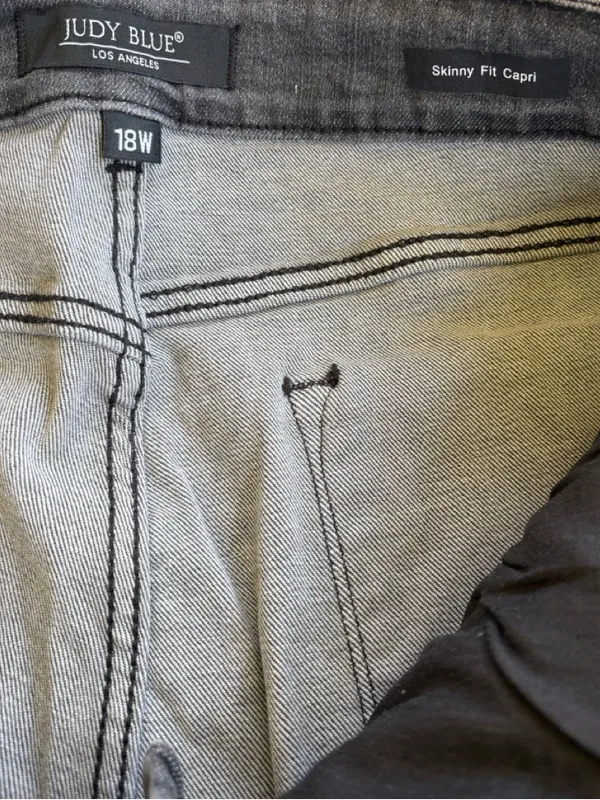 NWT Judy Blue High Rise Capri Jeans Black Size 18W - Image 4
