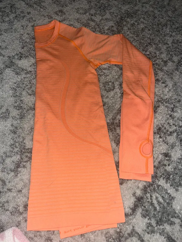 Swiftly Tech Long Sleeve VINTAGE  - Image 3