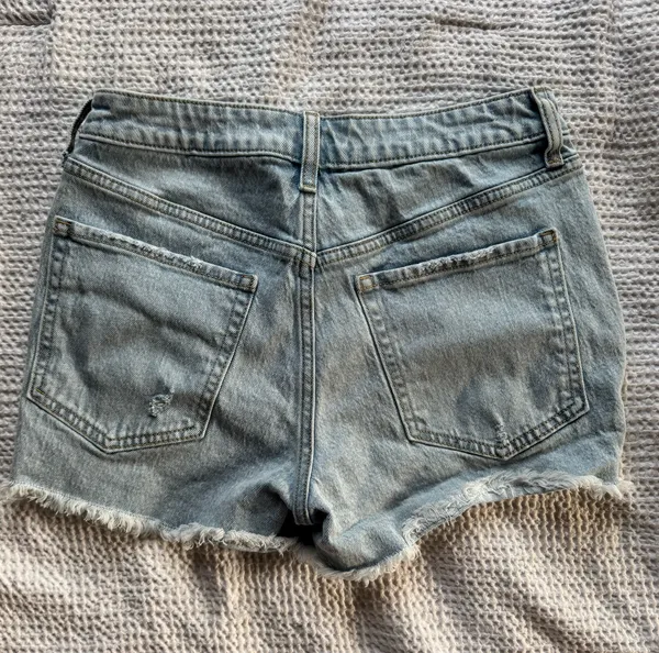 Old Navy Jean Shorts - Image 5