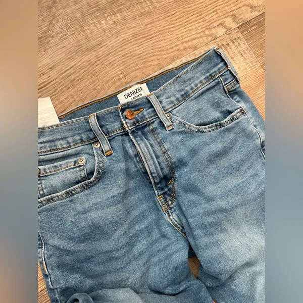 Levi’s Classic Blue Women's Jeans slim straight size 30‎ - Image 4