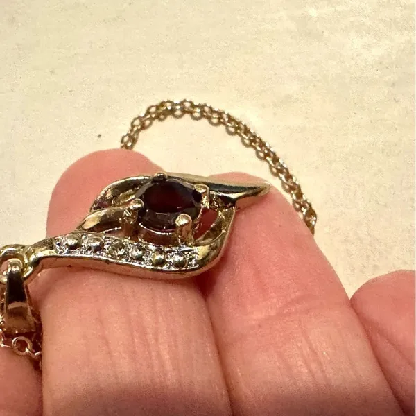 Gold tone rhinestone dainty pendant necklace - Image 6