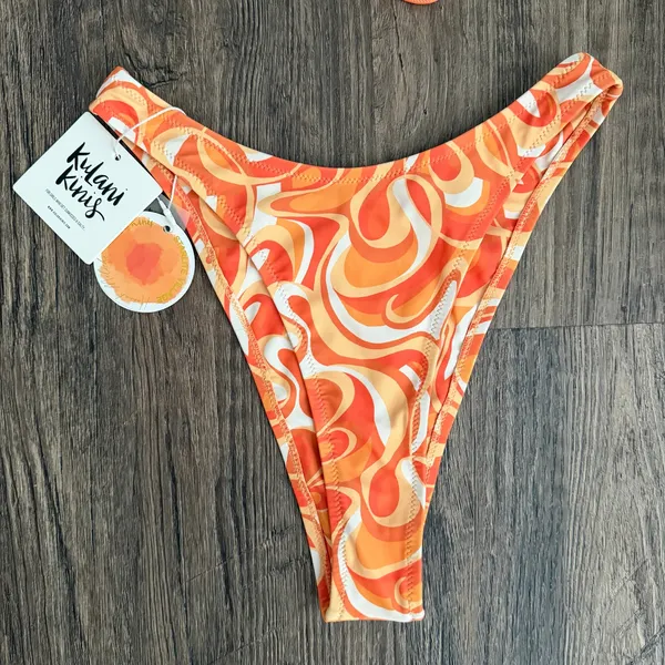 NEW Kulani Kinis x Hannah Meloche Lost at Sunset Bikini Set Size Small - Image 4