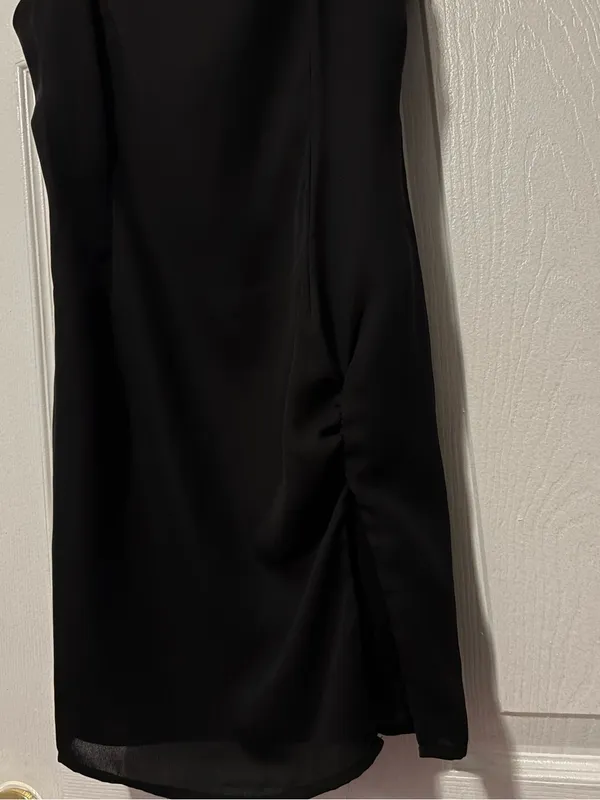 Superdown Revolve Syrus Slit Mini Dress Black Size M Ruched - Image 4