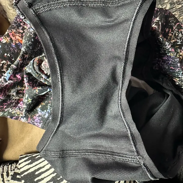 Lululemon‎ Hotty Hot HR Lined Shorts 4” Floral Spray Multi Black Size 4 - Image 8