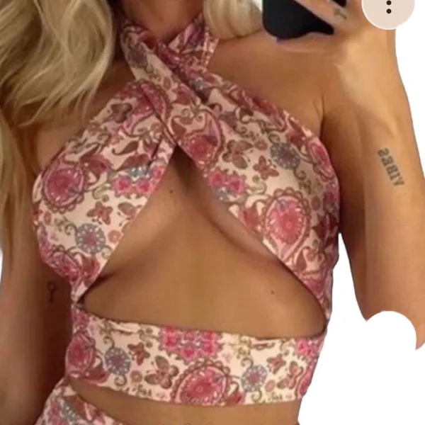 Tiger Mist Pink Paisley Print Criss Cross Boho Wrap Halter Top Women’s Size XS - Image 2