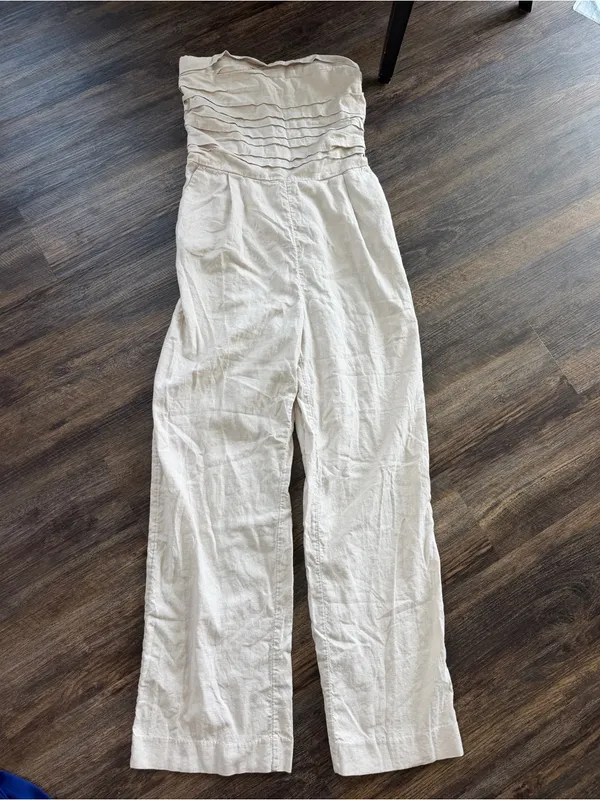 Abercrombie & Fitch Strapless Linen Wide-Leg Jumpsuit in Light Neutral - Image 4