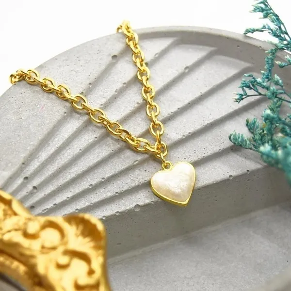 Pearl Heart Chain Gold - Image 3
