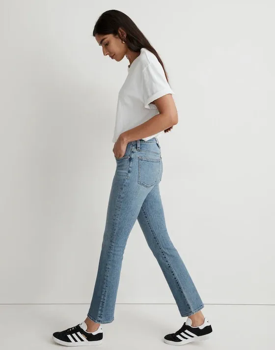 ✨ Madewell Mid-Rise Kick Out Jeans - Size 26P (Petite) ✨ - Image 2