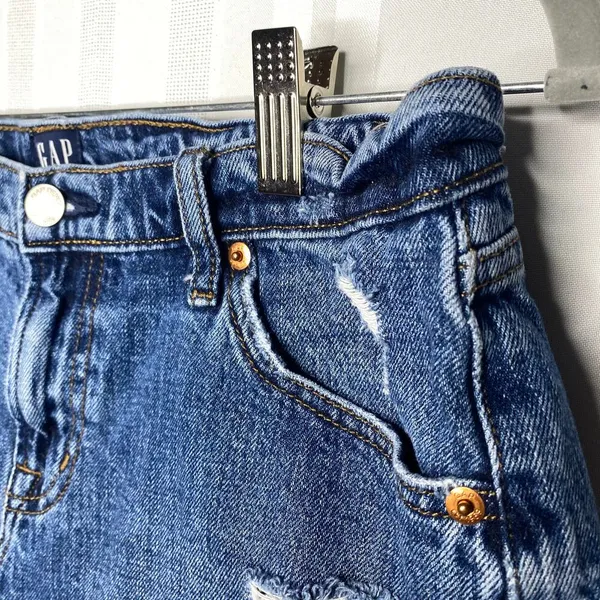 GAP Destroyed Distressed 3 Inch Cutoff Denim Jean Shorts Size 27T Indigo Blue - Image 2