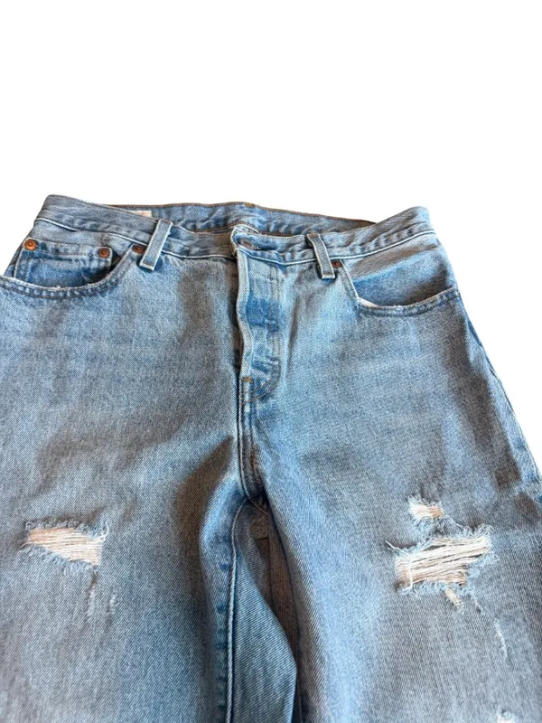 Levi's 501 Light Wash Jeans Straight Leg Distressed Classic Size 28 x 32 Women's - Image 2