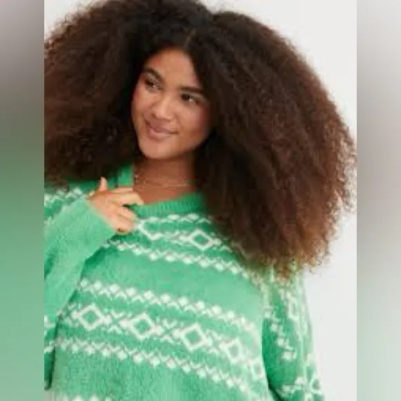 NWOT Aerie Flurry Oversized Crew Neck Green White Sweater - Image 3