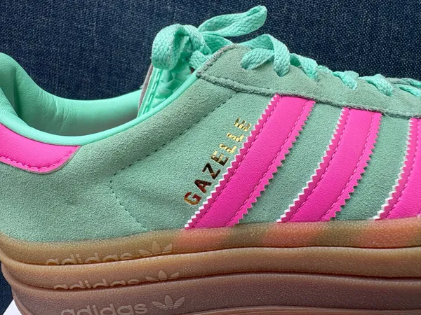 Women’s Adidas Gazelle triple stacked size 8.5 - Image 2
