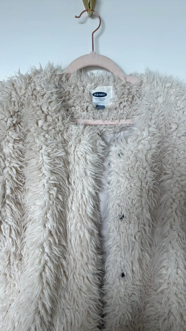 Old Navy Faux Fur Coat - Image 2