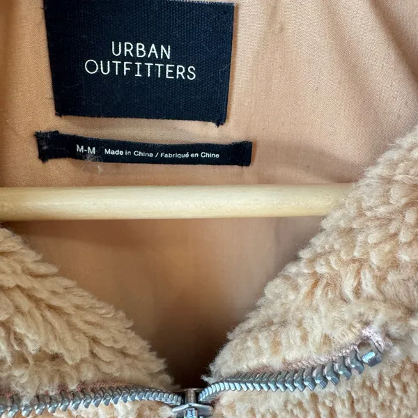 Urban Outfitters‎ Teddy Jacket Full Zip Up Cropped Beige Coat Size Medium - Image 4