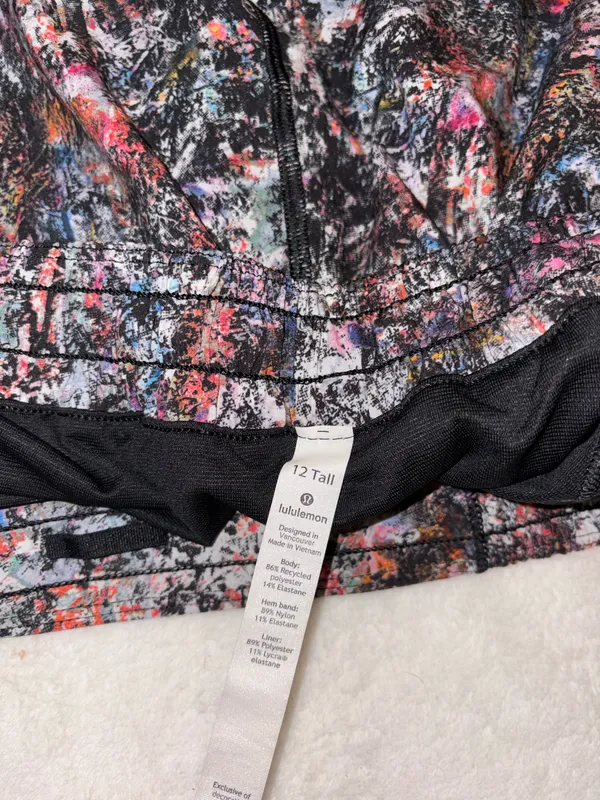 Lululemon Hotty Hot Shorts 4" - Image 4