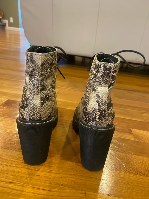 Madden Girl Booties Multiple Size 6 - Image 3