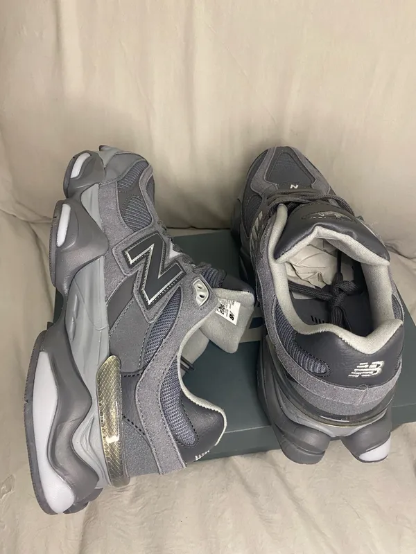New Balance 9060 Sneakers Shoes Womens Size 10 Mens 8.5 - Image 4