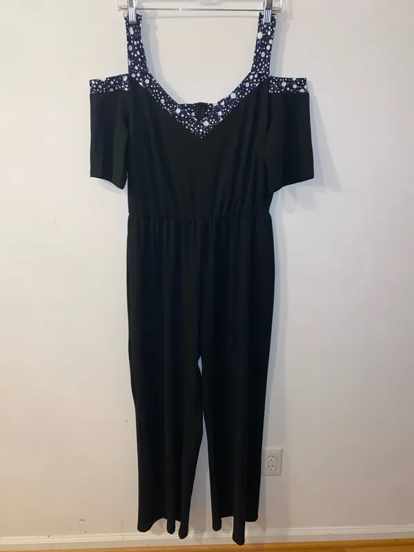 Black V-Neck Cold-Shoulder Pant Jumpsuit Size XXL Like New - Image 2
