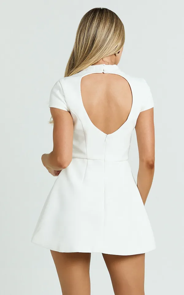 New Showpo Savanna High Neck Cap Sleeve Mini Dress Size Small MSRP $109 - Image 4