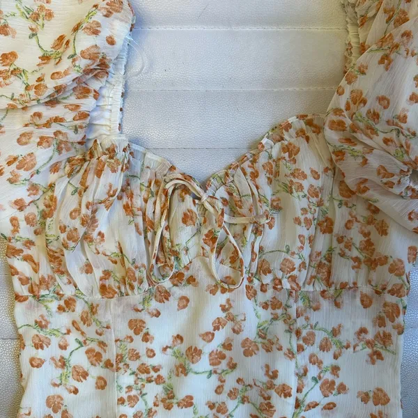 Altar’d State Puff Sleeve Crop Top Flpral Orange Off White NWOT - Image 2