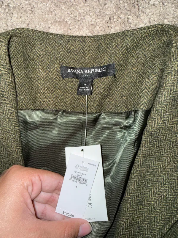 Banana Republic Vest Sweater - Image 3