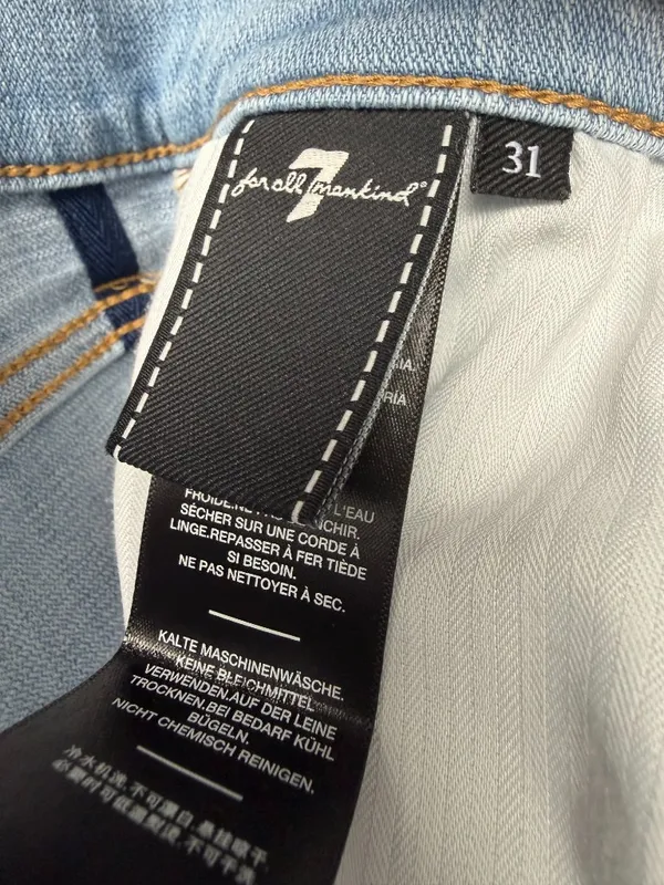 7 For All Mankind Light Wash Cropped Bootcut Jeans Size 31 High Rise Raw Hem‎ - Image 6