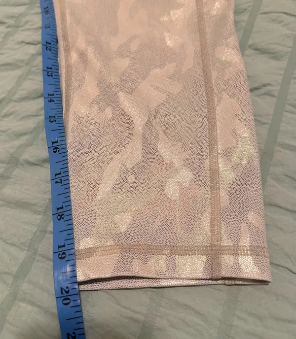 Zyia Active Iridescent Silver Metallic Camo Cropped Leggings - Size 12 NWOT - Image 10