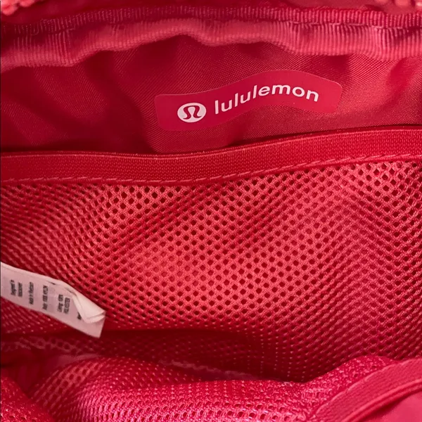 Lululemon Everywhere Belt Bag - Image 3