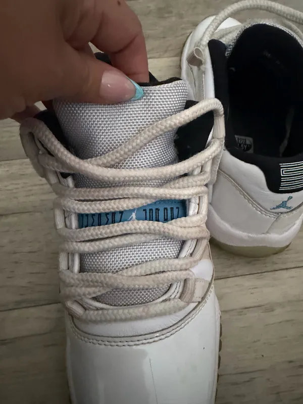 Jordan 11 Retro Low 'Legend Blue' - Image 4