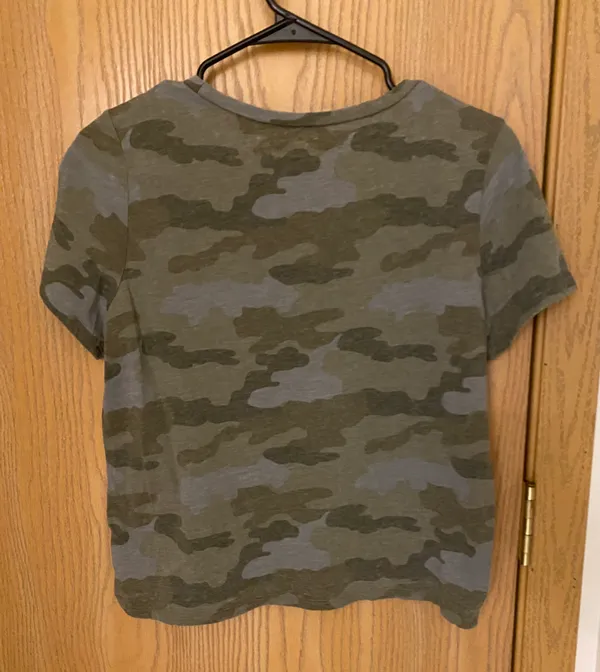 American Eagle Outfitters T-shirt - Image 2
