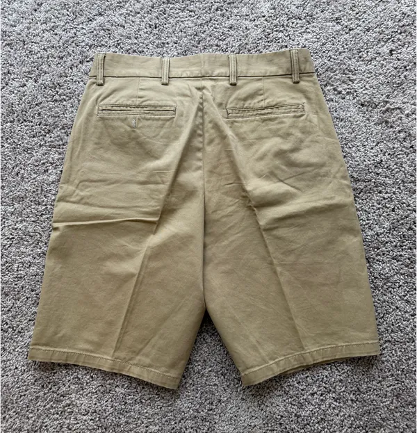 Old Navy Men’s Khaki Shorts 32 - Image 3