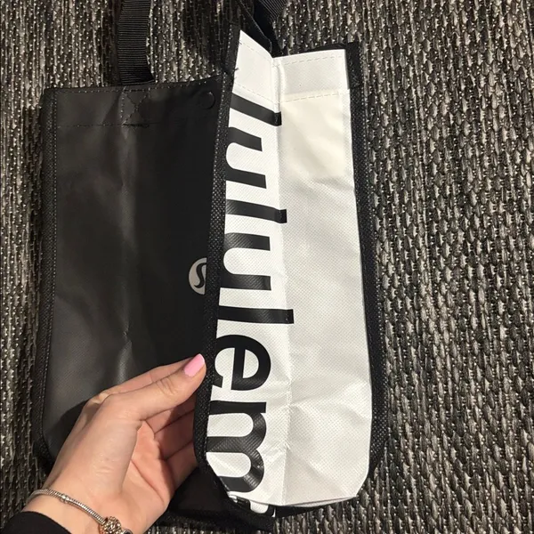 Lululemon reusable tote bag - Image 2