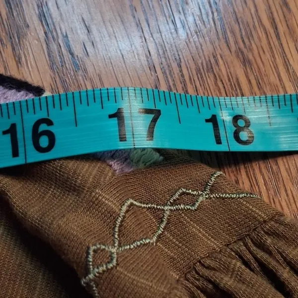 Free People Brown Cropped Shirt with‎ Colorful Design at neck size XS Boho - Image 9