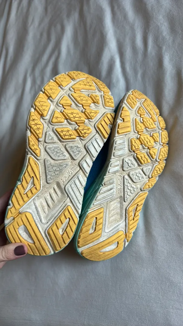 Hoka Arahi 7 Women’s Sneakers - Image 3