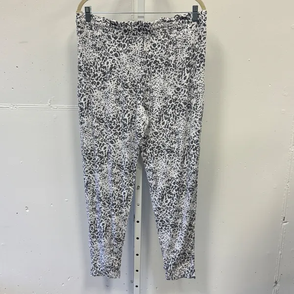 Koolaburra by UGG Pajama Set L Grey Leopard Print Modal Jogger 2pc Loungewear - Image 4