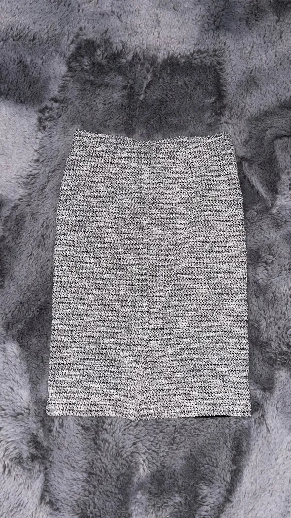 Ann Taylor Pencil Skirt Women’s 00 - Image 3