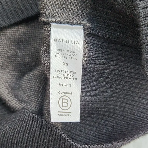 Athleta Women Jacquard Crew‎ Sweater in Frosted Floral Black And Tan Extra Small - Image 10